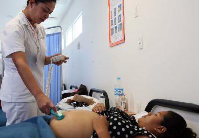 Día Internacional de la Partera: OPS destaca la importancia de invertir en partería para construir sistemas de salud más fuertes y resilientes