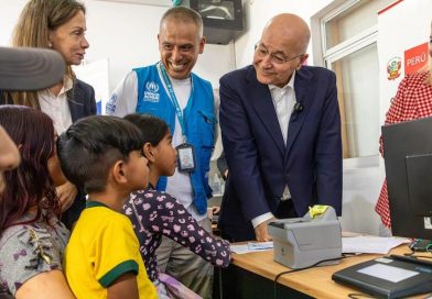 El Alto Comisionado de la ONU para los Refugiados destaca el poder de las oportunidades para las personas desplazadas en México, Perú y Venezuela